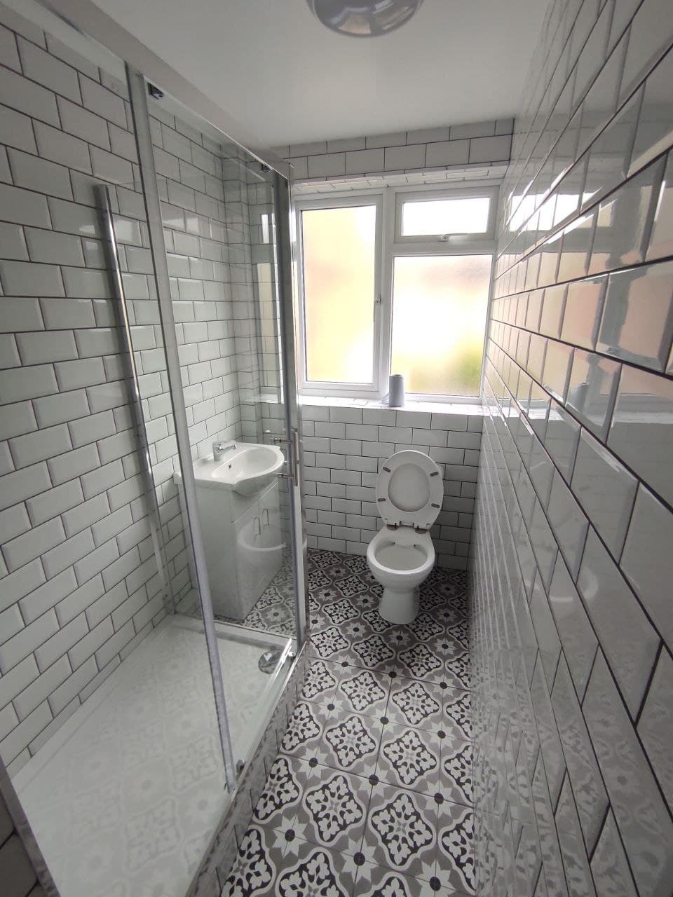 Compact Bathroom Renovation with Walk In Shower – Bethnal Green London